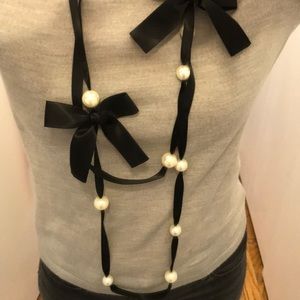 Chanel like necklace black ribbons and pearls